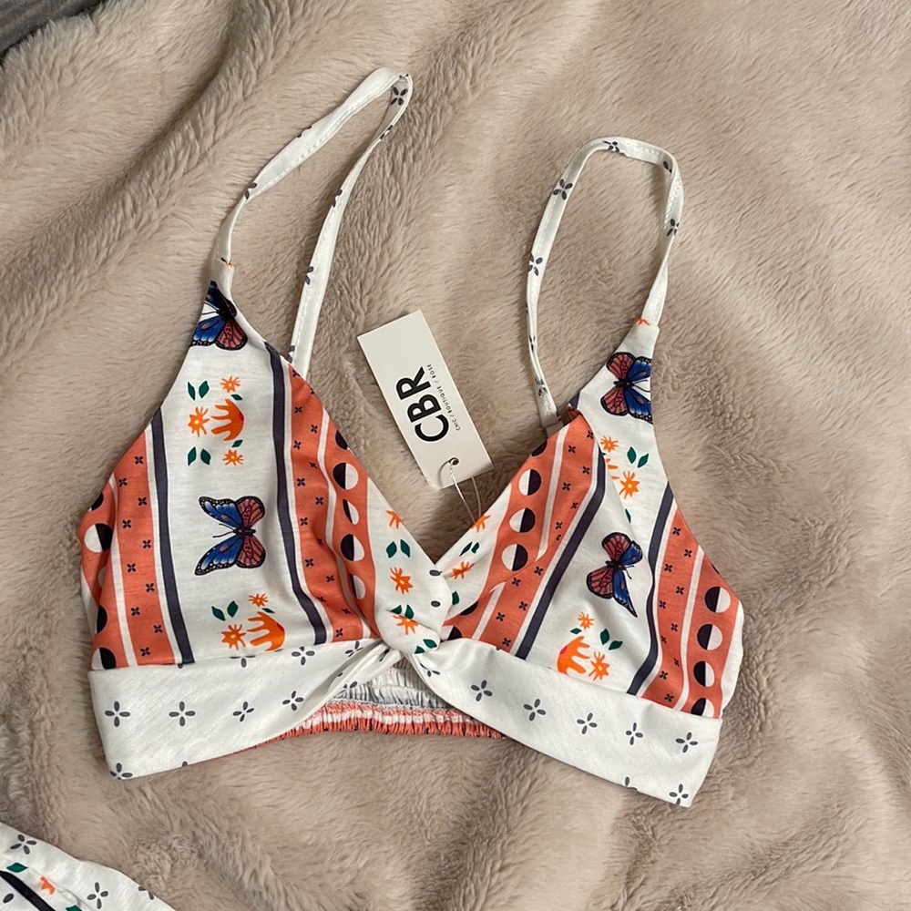 Butterfly set. Cute and comfy for summer days to summer nights!🦋